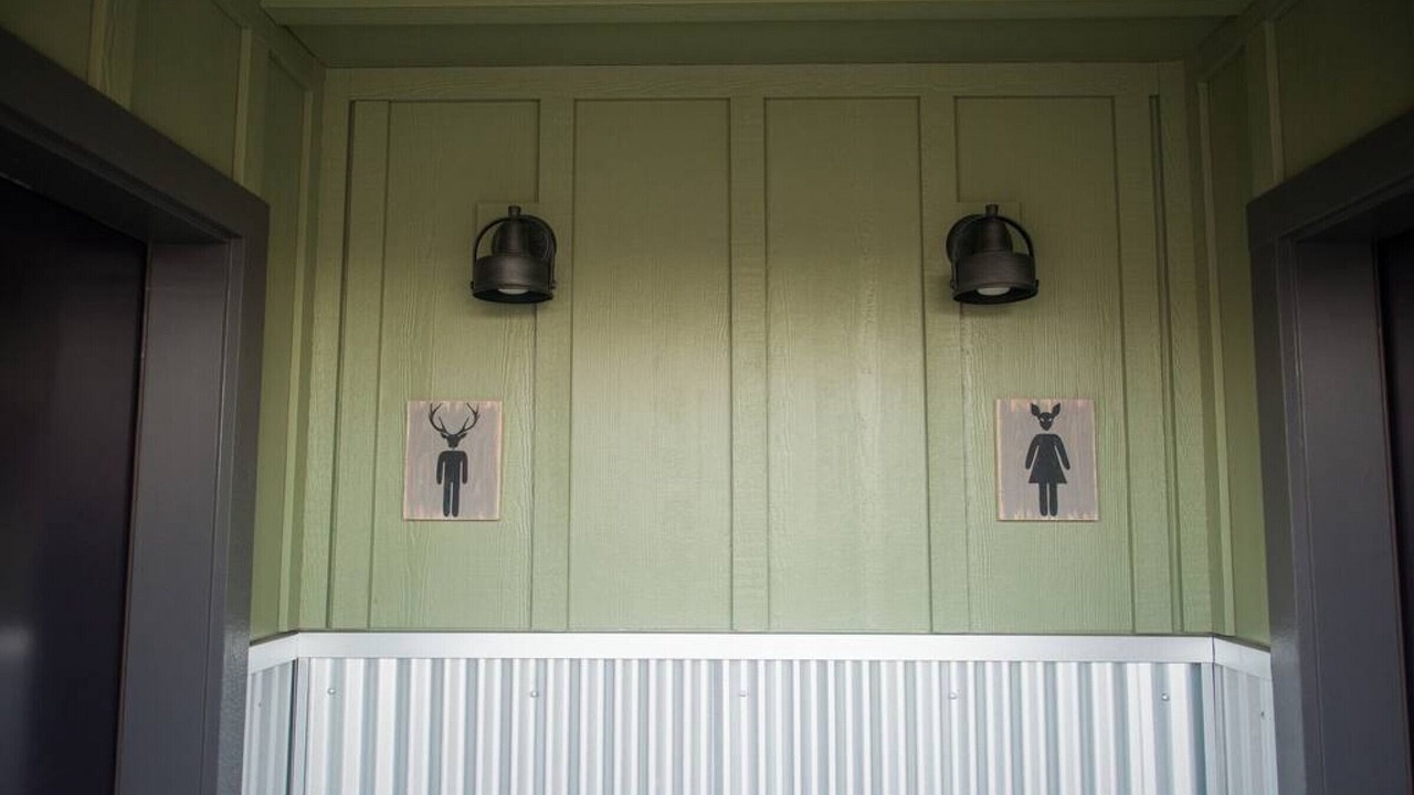 Photo of Others in Emigrant