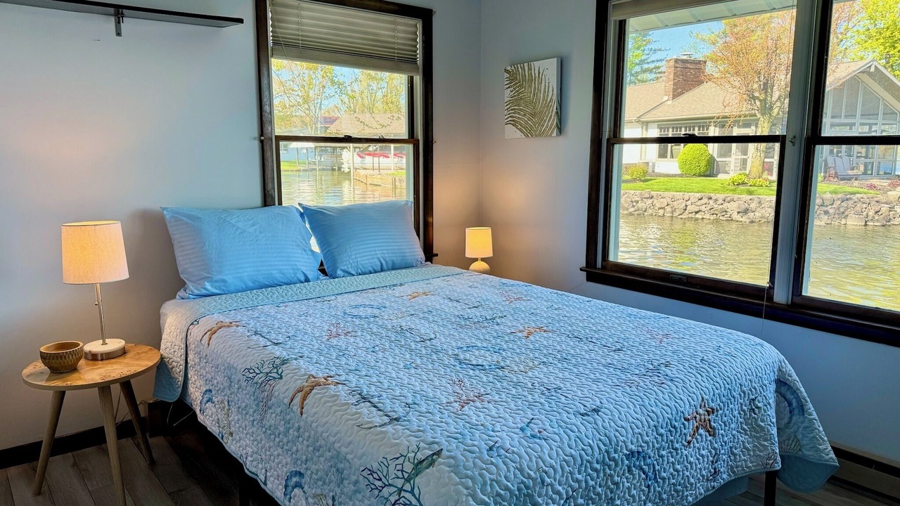 Photo of Bedroom in Lakeview