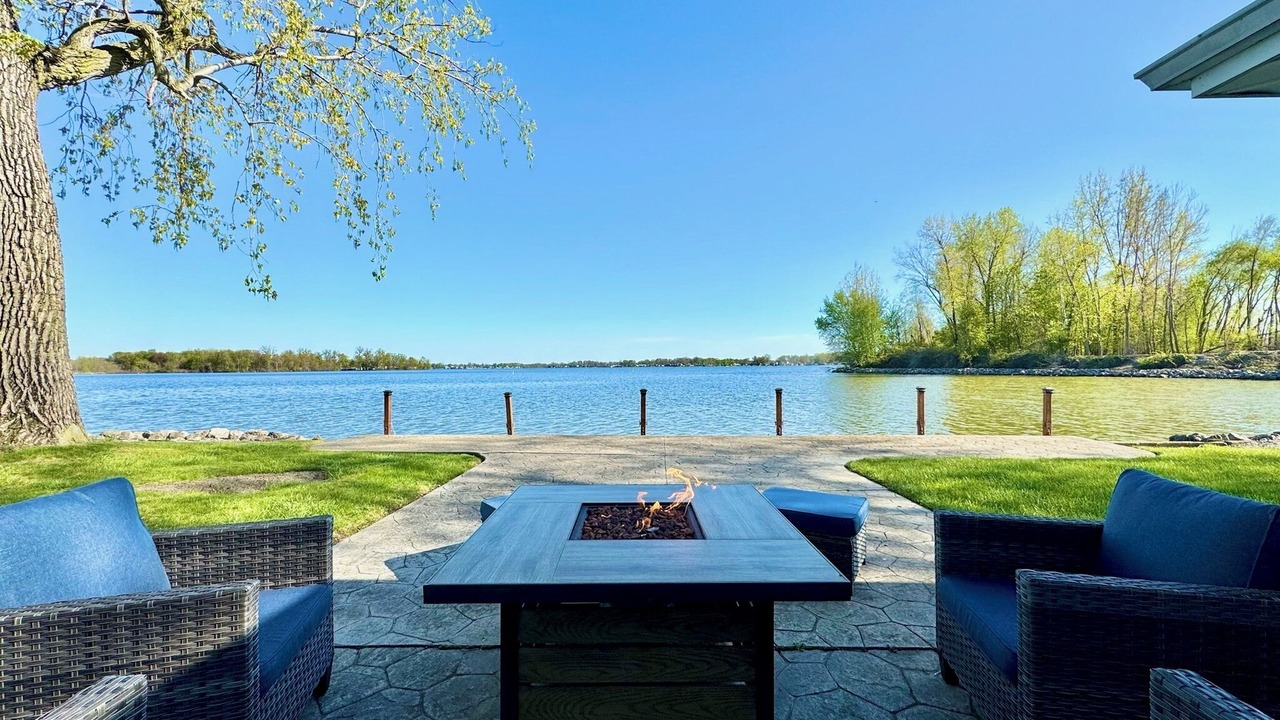 Photo of Outdoor in Lakeview