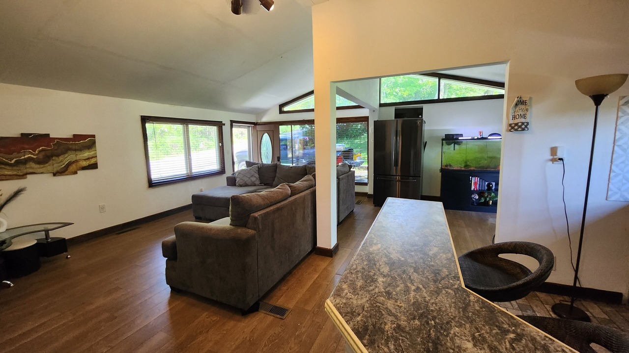 Photo of Livingroom in Mountain Dale