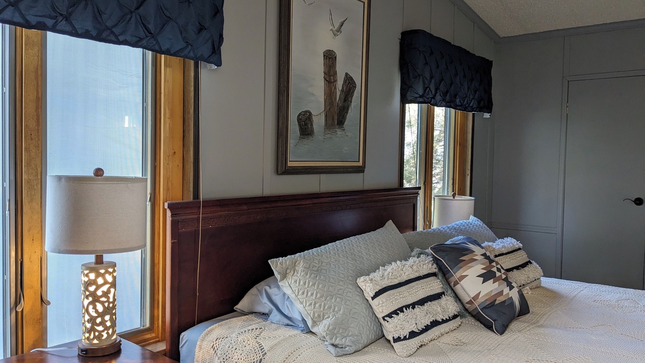 Photo of Bedroom in Moccasin