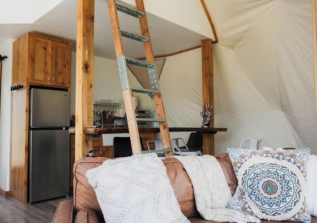 Photo of Livingroom in Wapiti