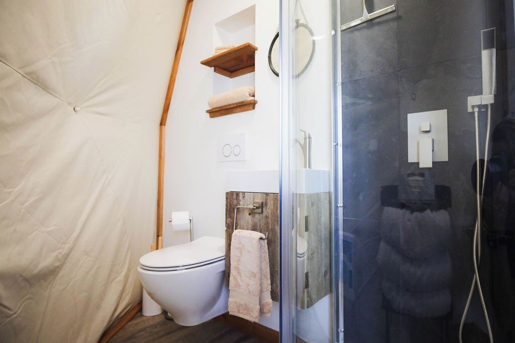 Photo of Bathroom in Wapiti