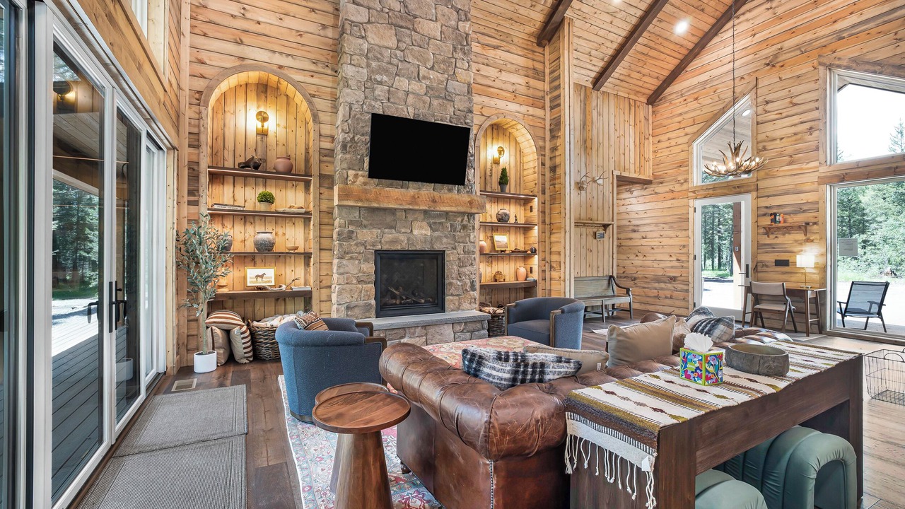 Photo of Livingroom in Island Park