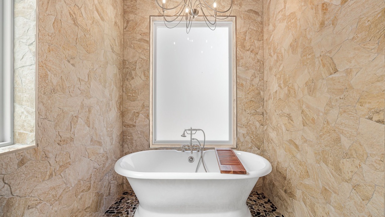 Photo of Bathroom in Island Park
