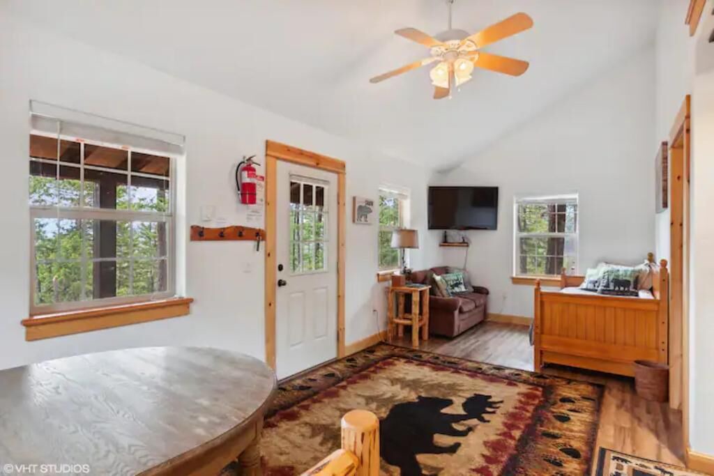 Photo of Livingroom in Lakeside
