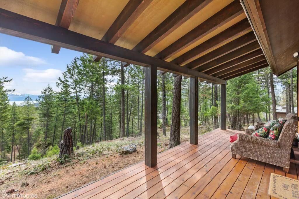 Photo of Patio Balcony in Lakeside
