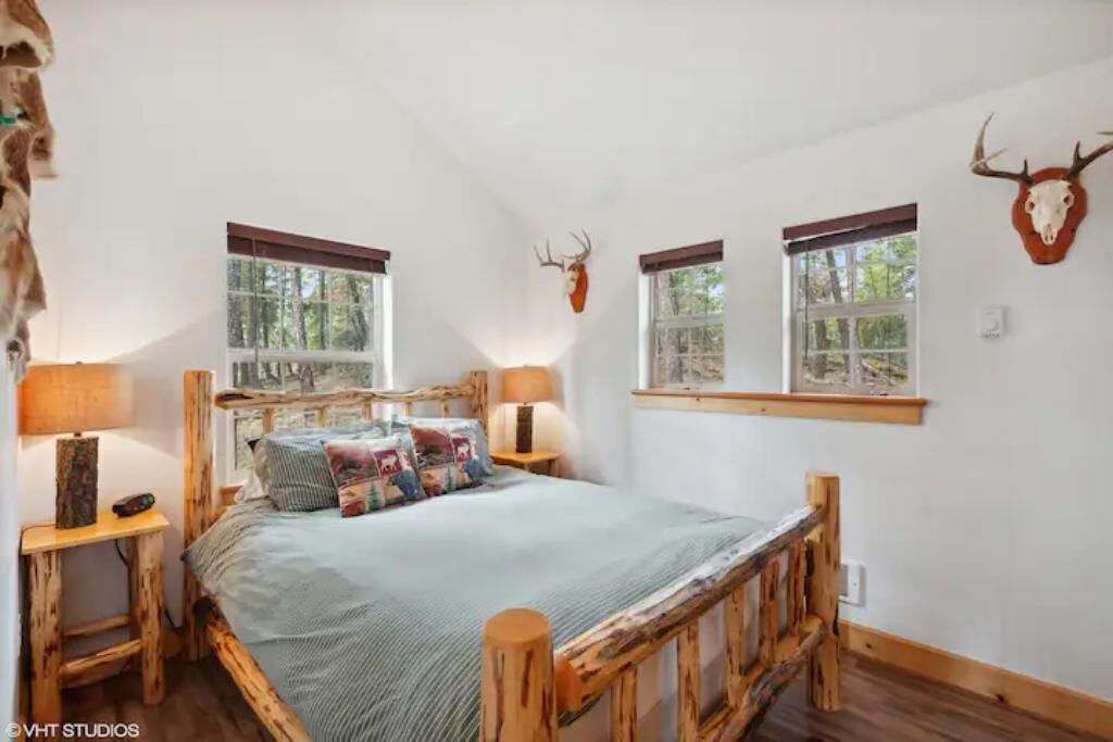 Photo of Bedroom in Lakeside