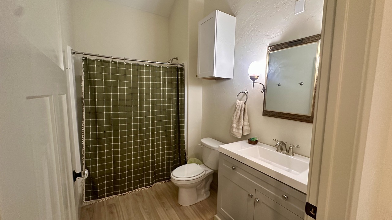 Photo of Bathroom in Frontier