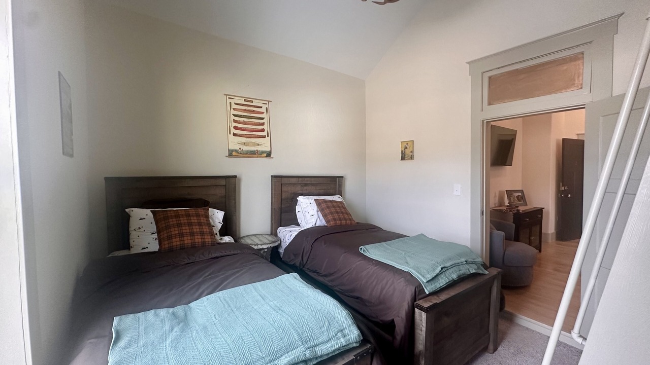 Photo of Bedroom in Frontier