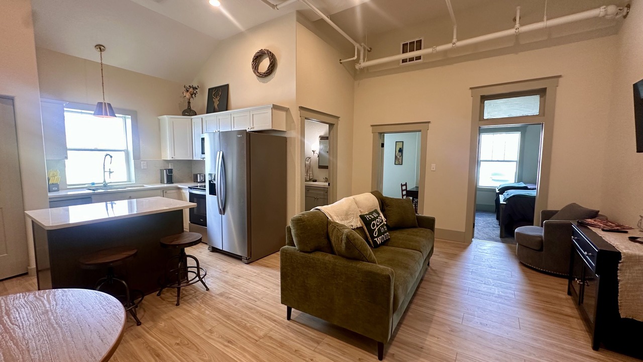 Photo of Livingroom in Frontier