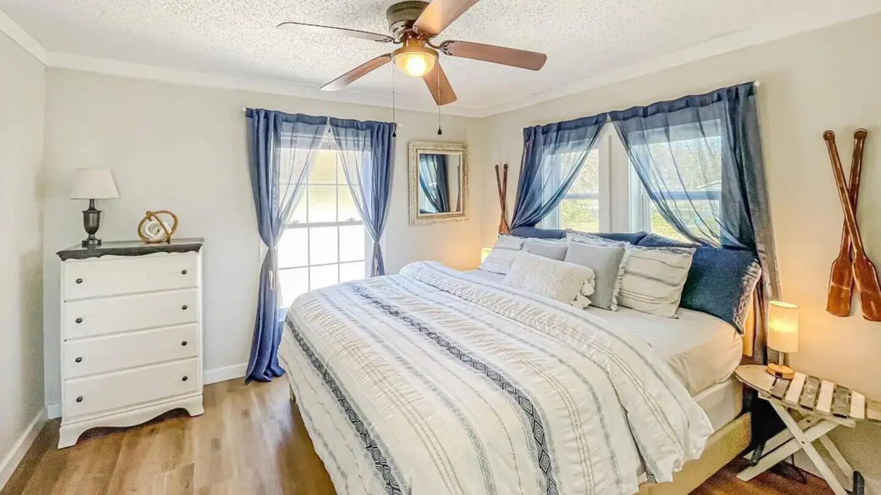 Photo of Bedroom in Lake Waccamaw