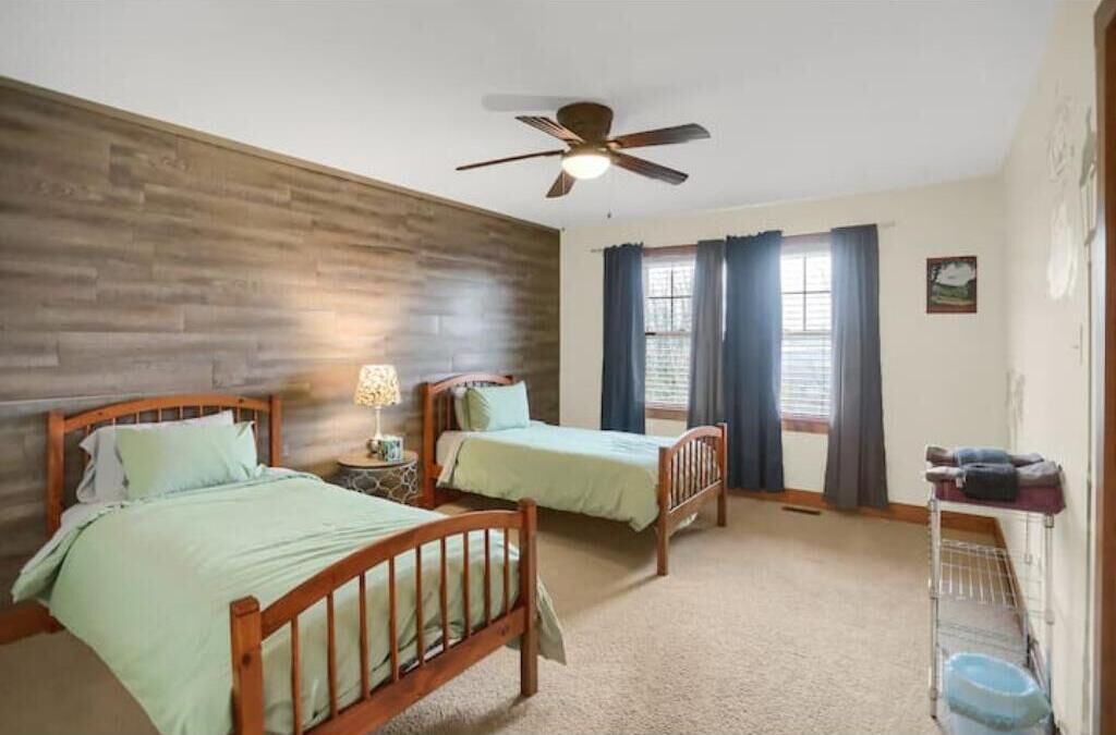 Photo of Bedroom in State College