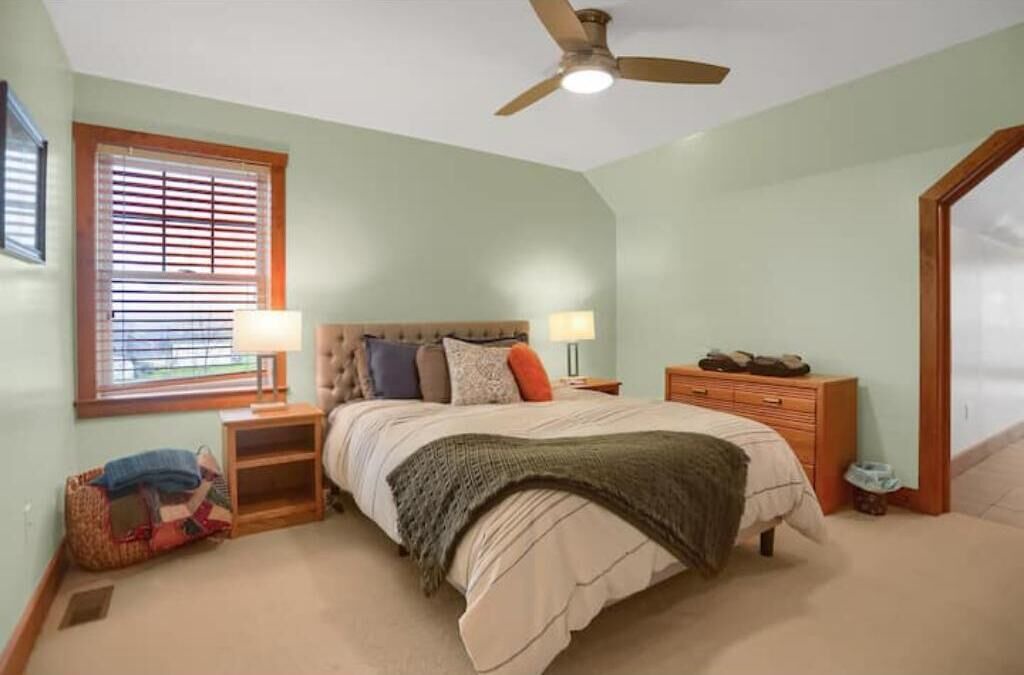 Photo of Bedroom in State College