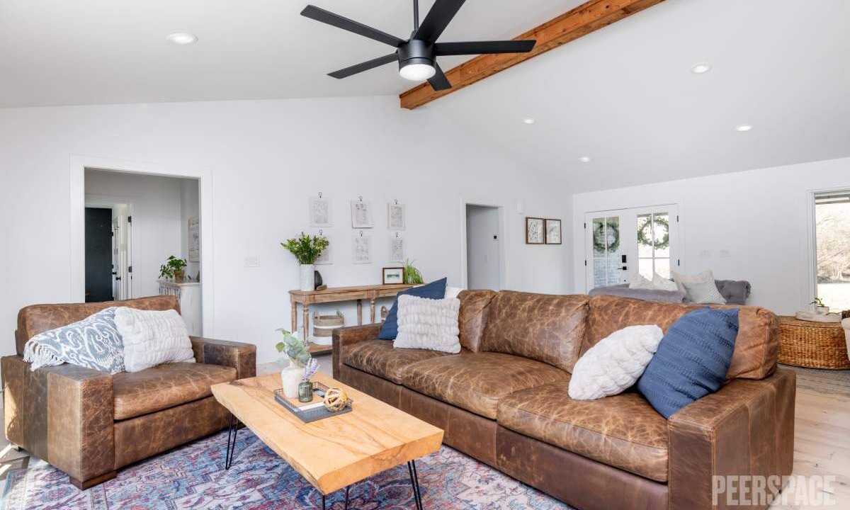 Photo of Livingroom in Crestwood