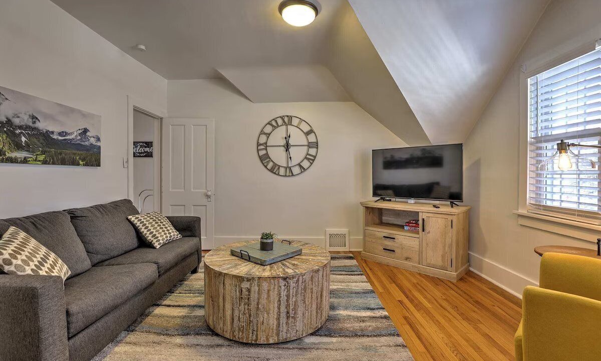 Photo of Livingroom in Sheridan