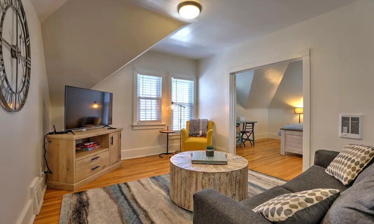 Photo of Livingroom in Sheridan