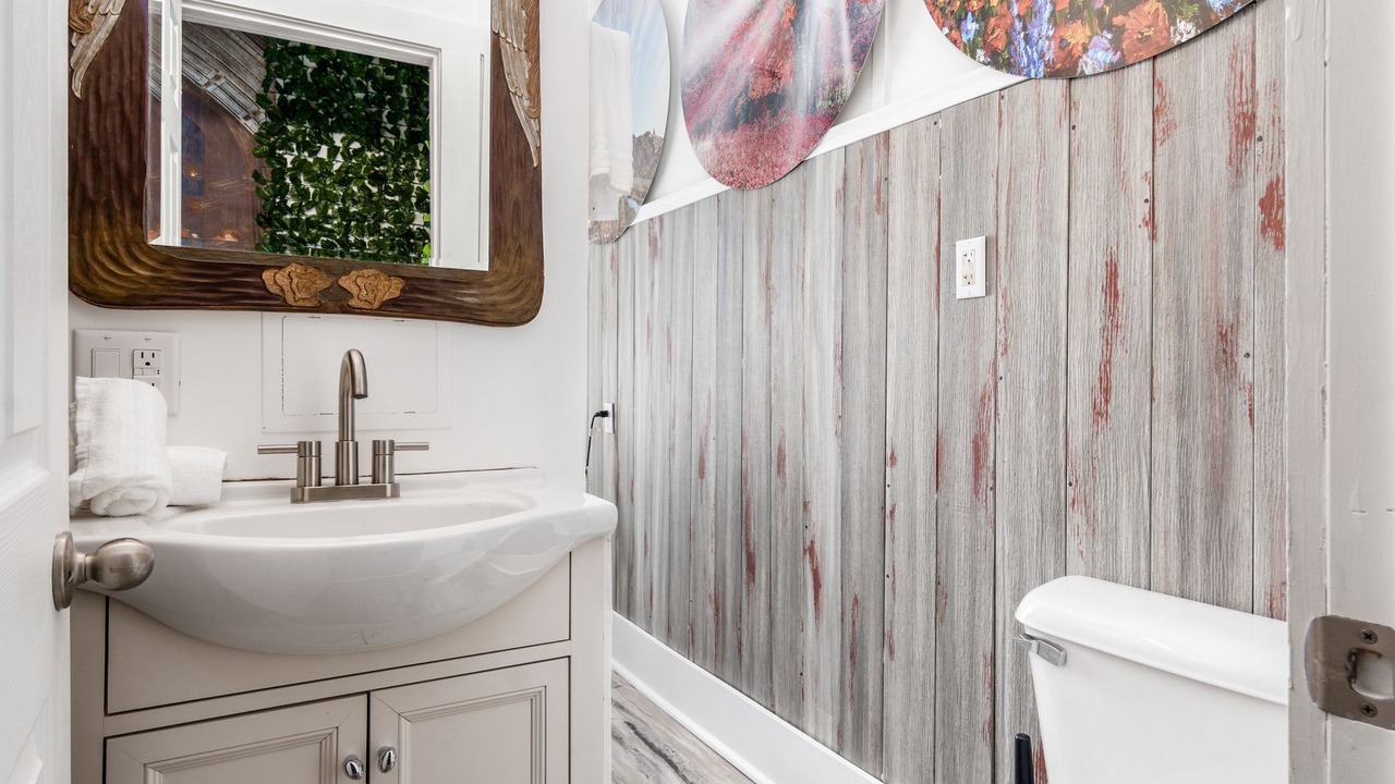 Photo of Bathroom in Glen Echo