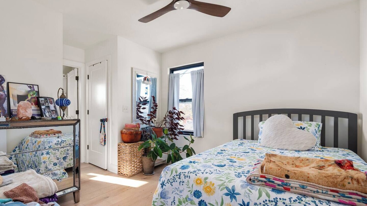 Photo of Bedroom in Kennedy King