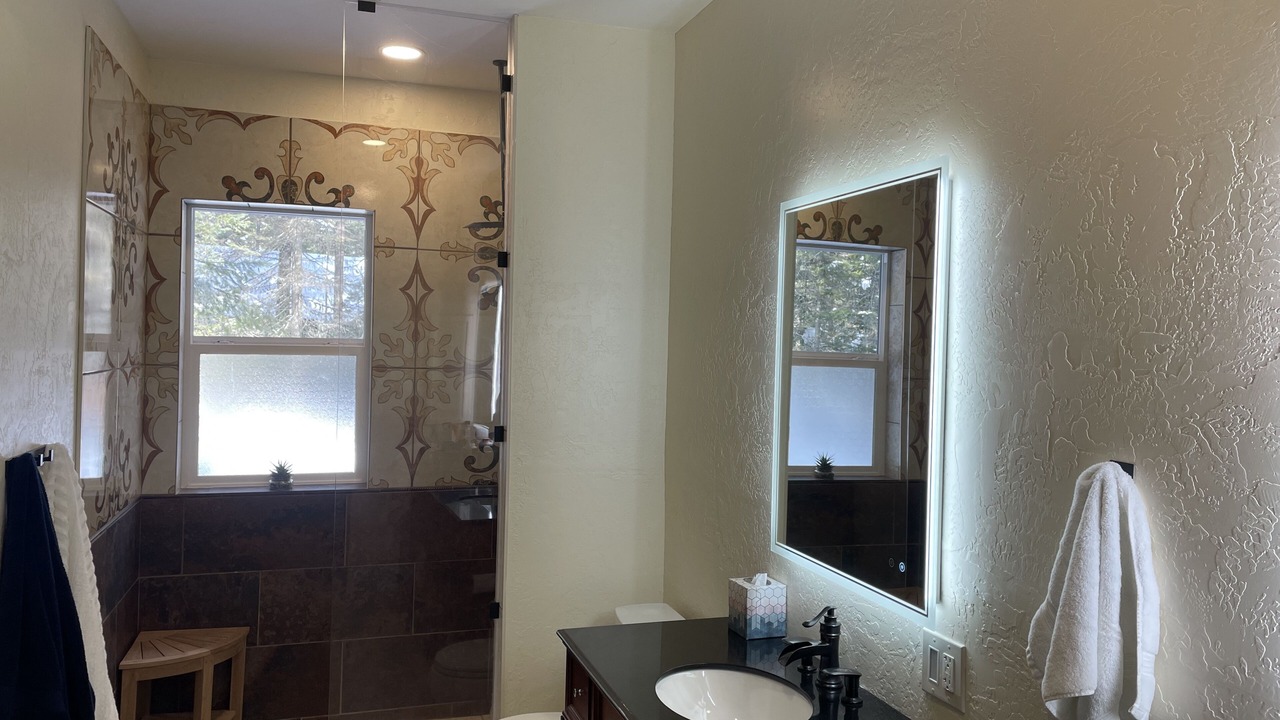 Photo of Bathroom in Pinnacle