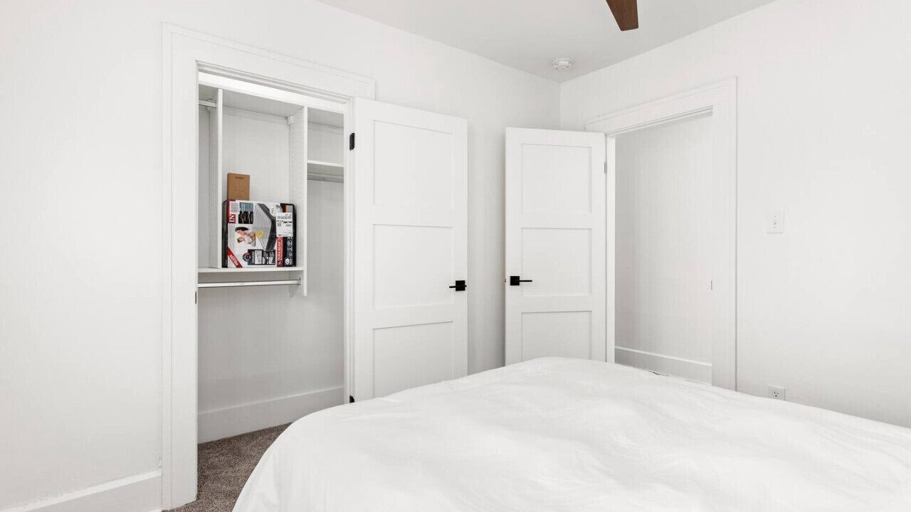 Photo of Bedroom in Holy Cross