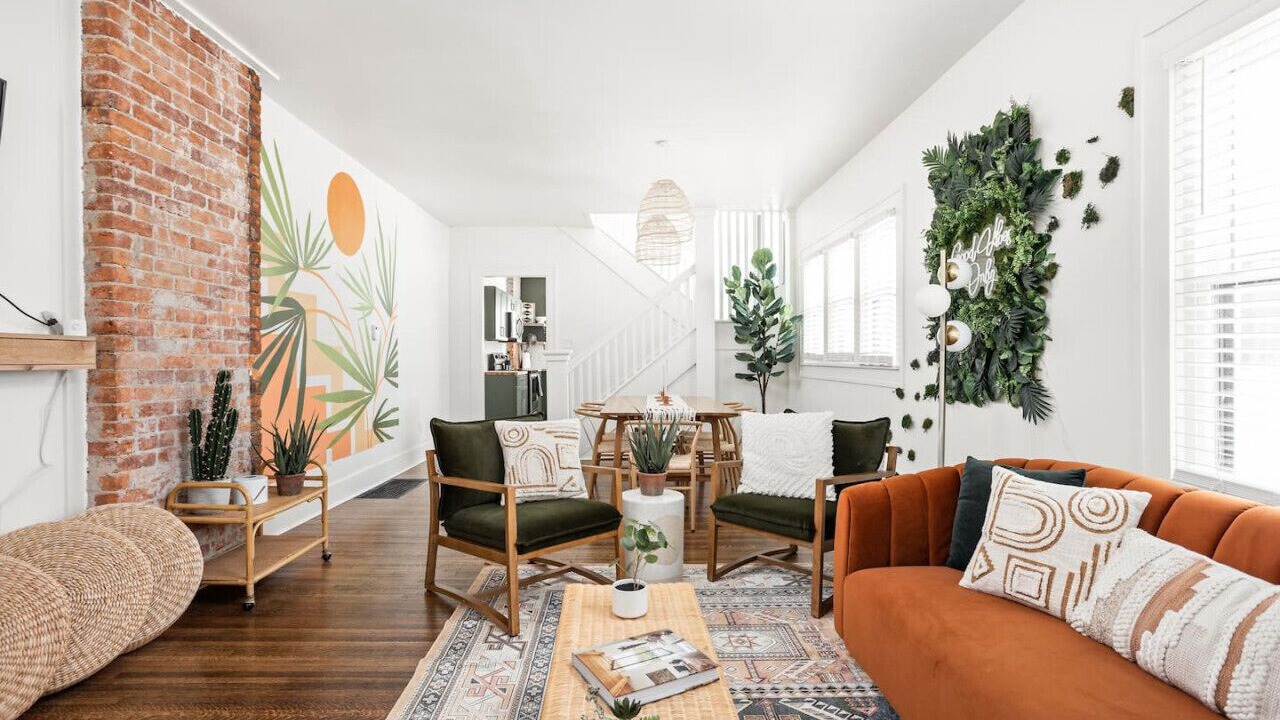 Photo of Livingroom in Holy Cross
