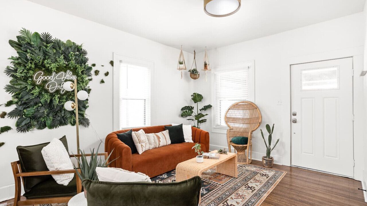 Photo of Livingroom in Holy Cross