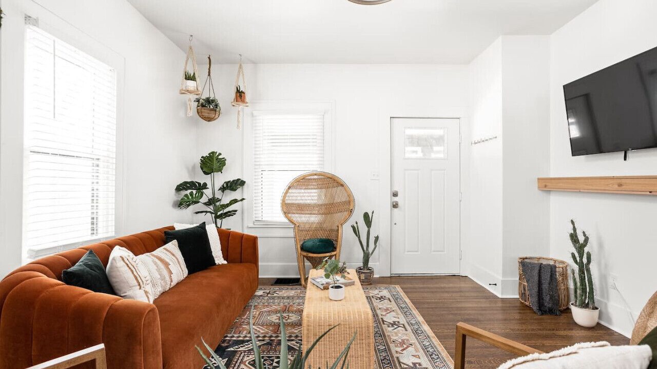 Photo of Livingroom in Holy Cross