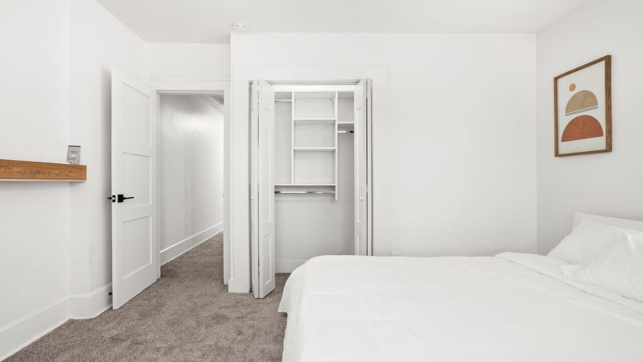 Photo of Bedroom in Holy Cross