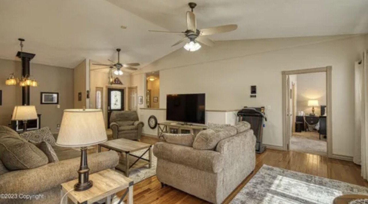 Photo of Livingroom in Gillette