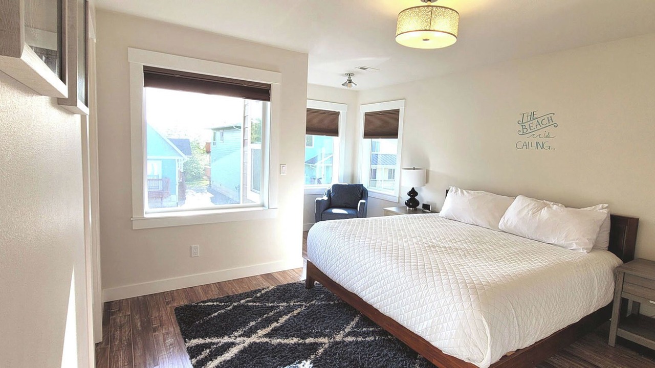 Photo of Bedroom in Pacific Beach