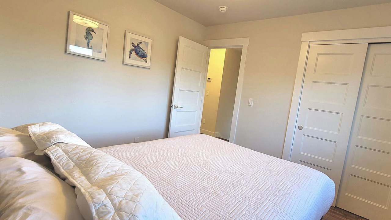 Photo of Bedroom in Pacific Beach