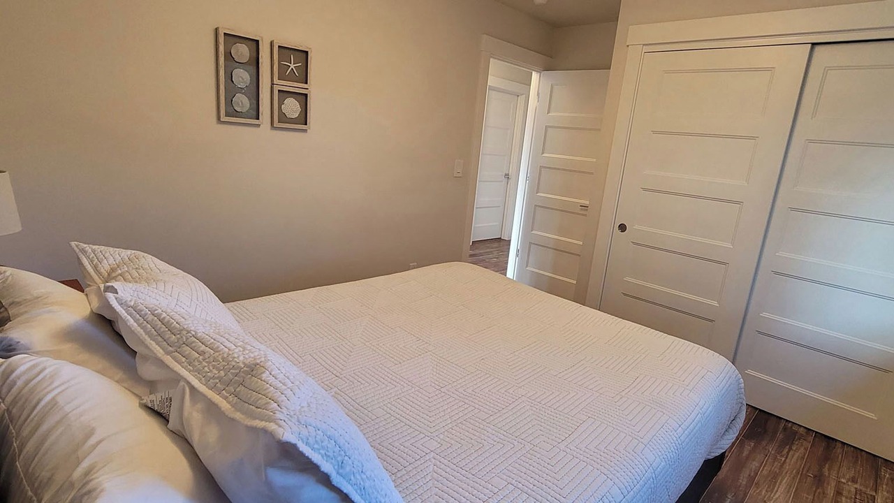 Photo of Bedroom in Pacific Beach