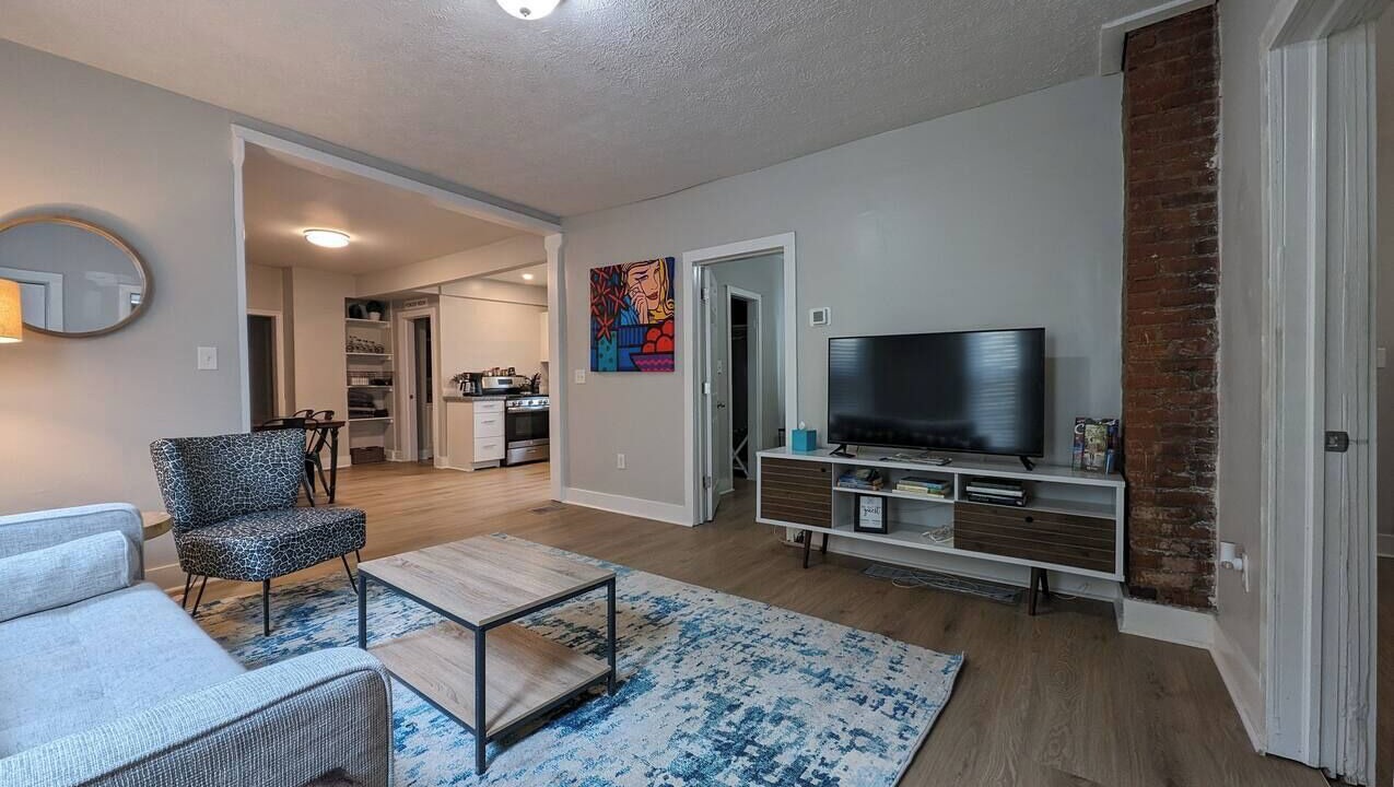 Photo of Livingroom in Ohio City