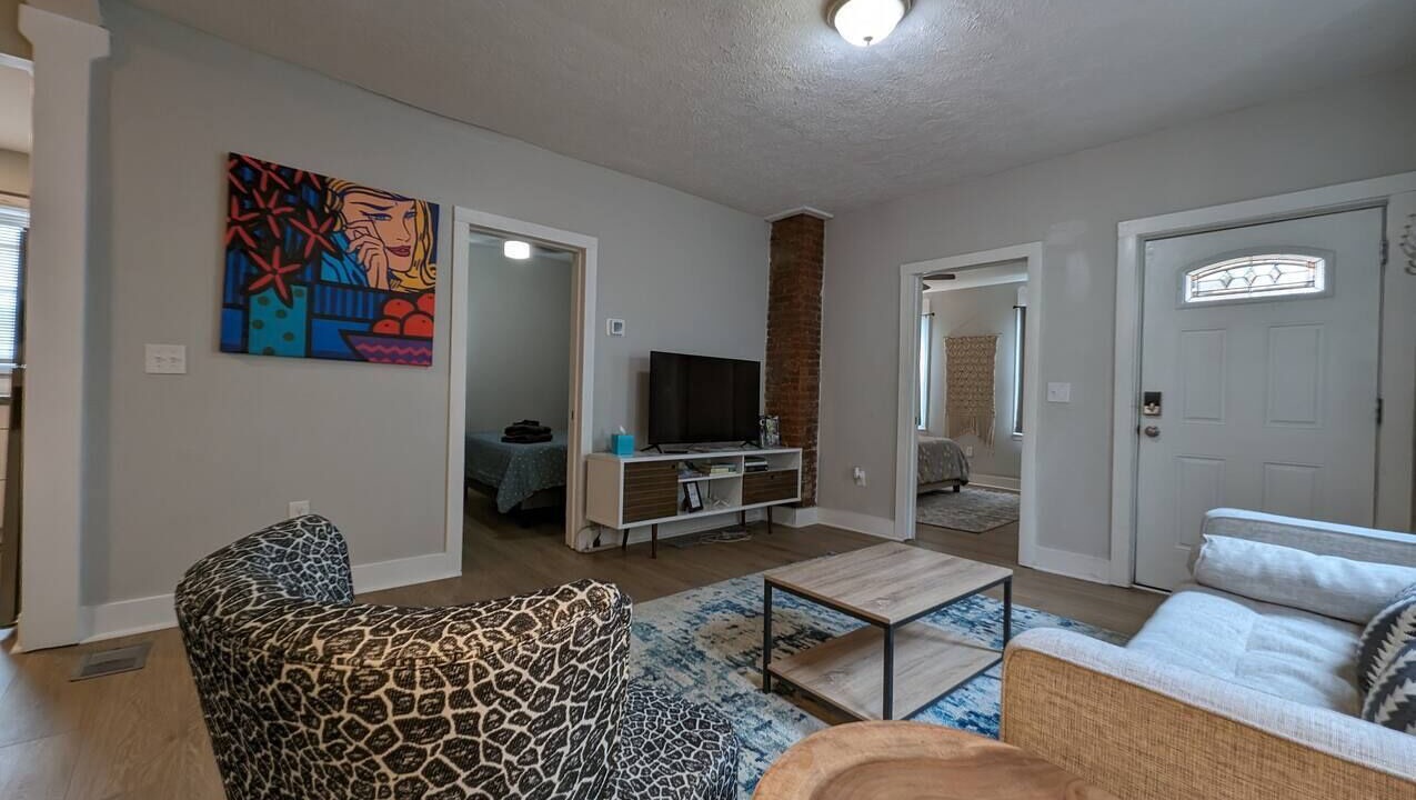 Photo of Livingroom in Ohio City