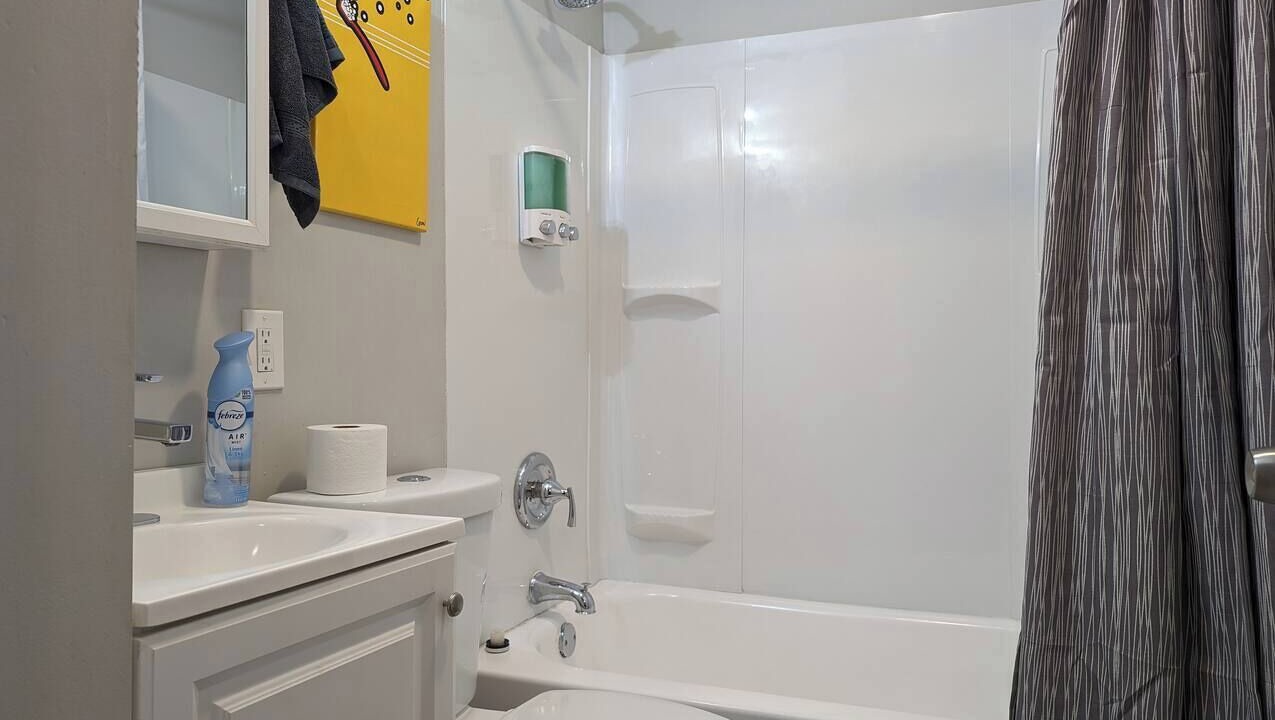Photo of Bathroom in Ohio City