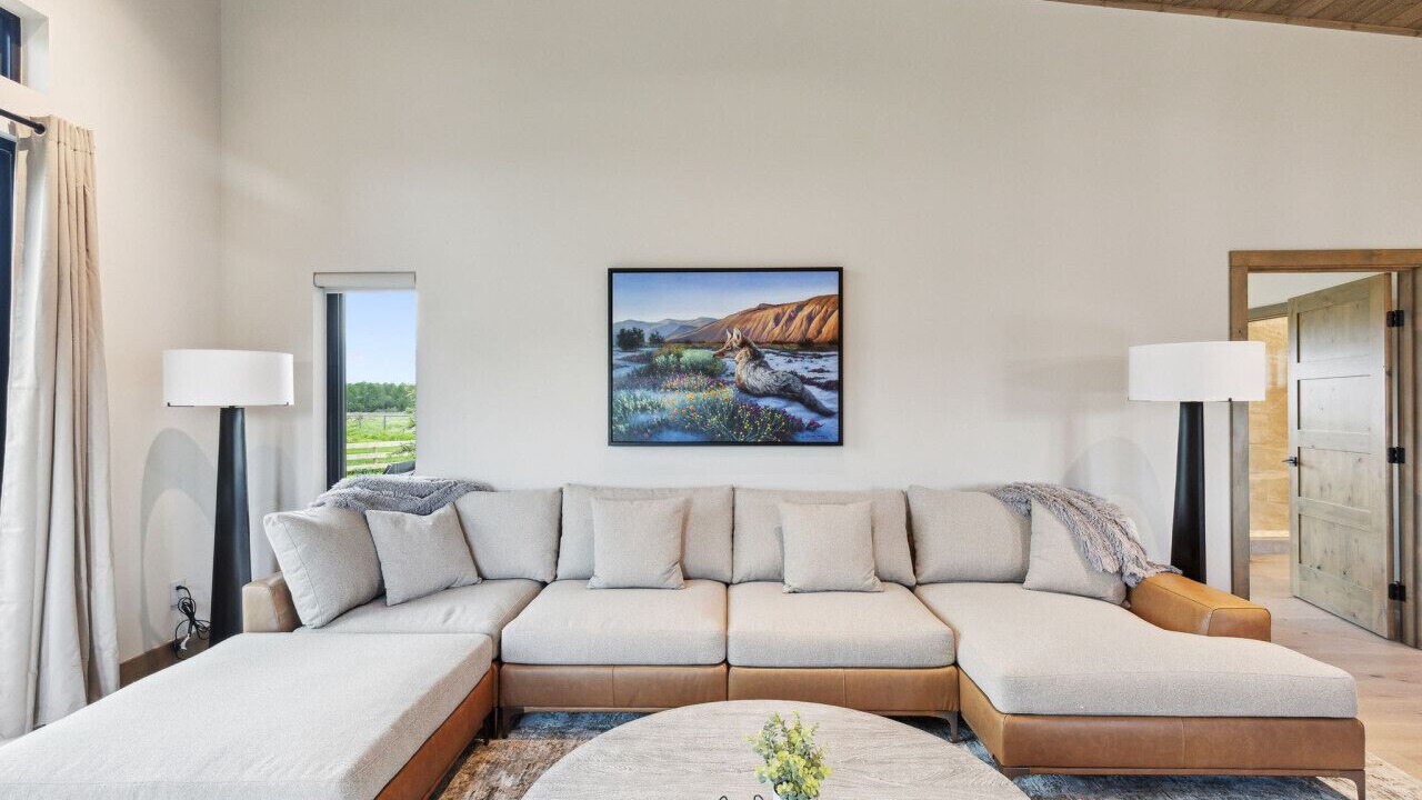 Photo of Livingroom in Grantsdale