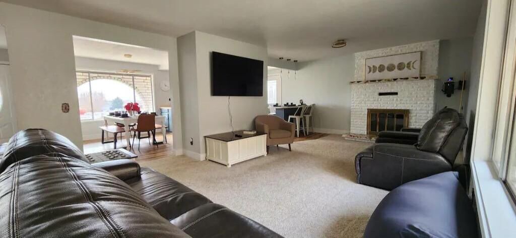Photo of Livingroom in Maeser