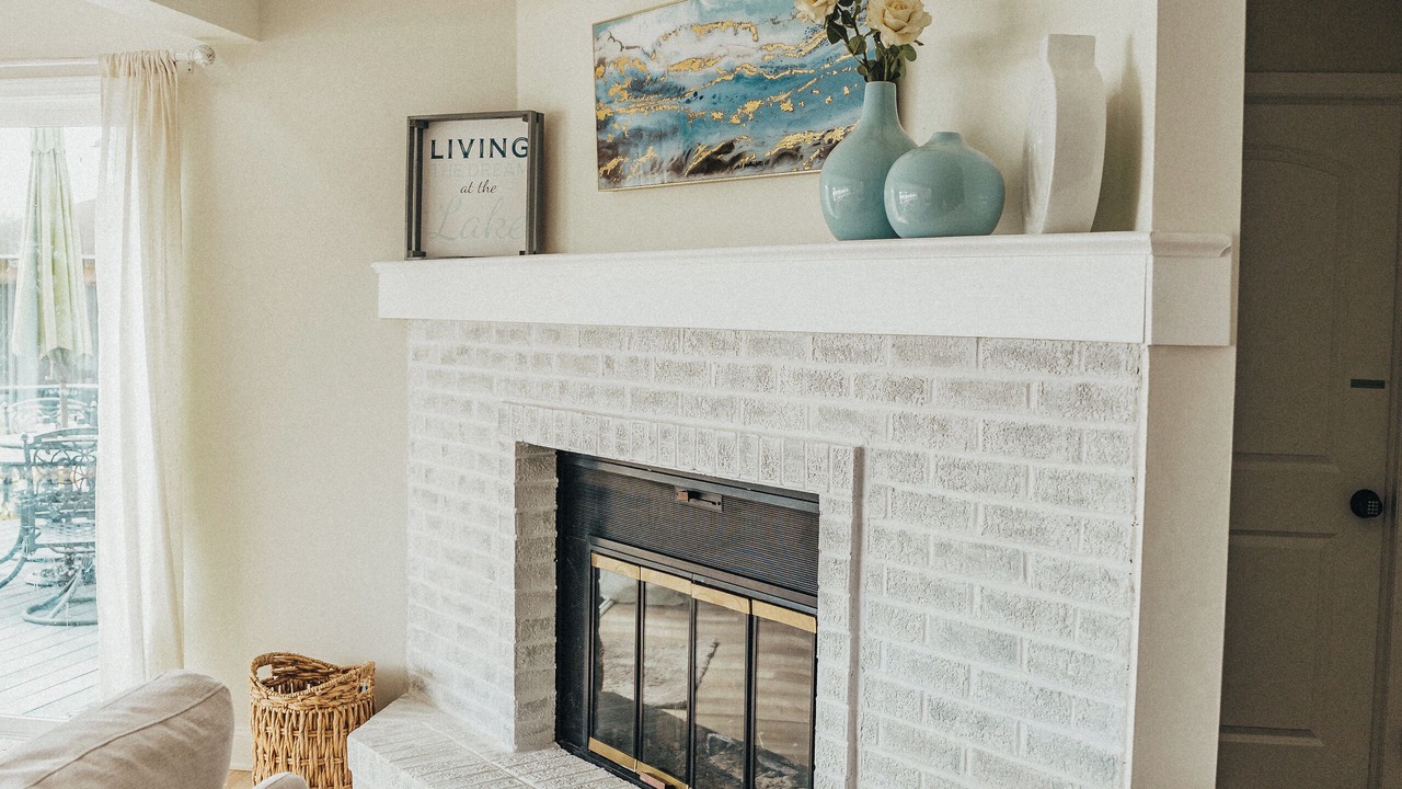 Photo of Livingroom in Akron