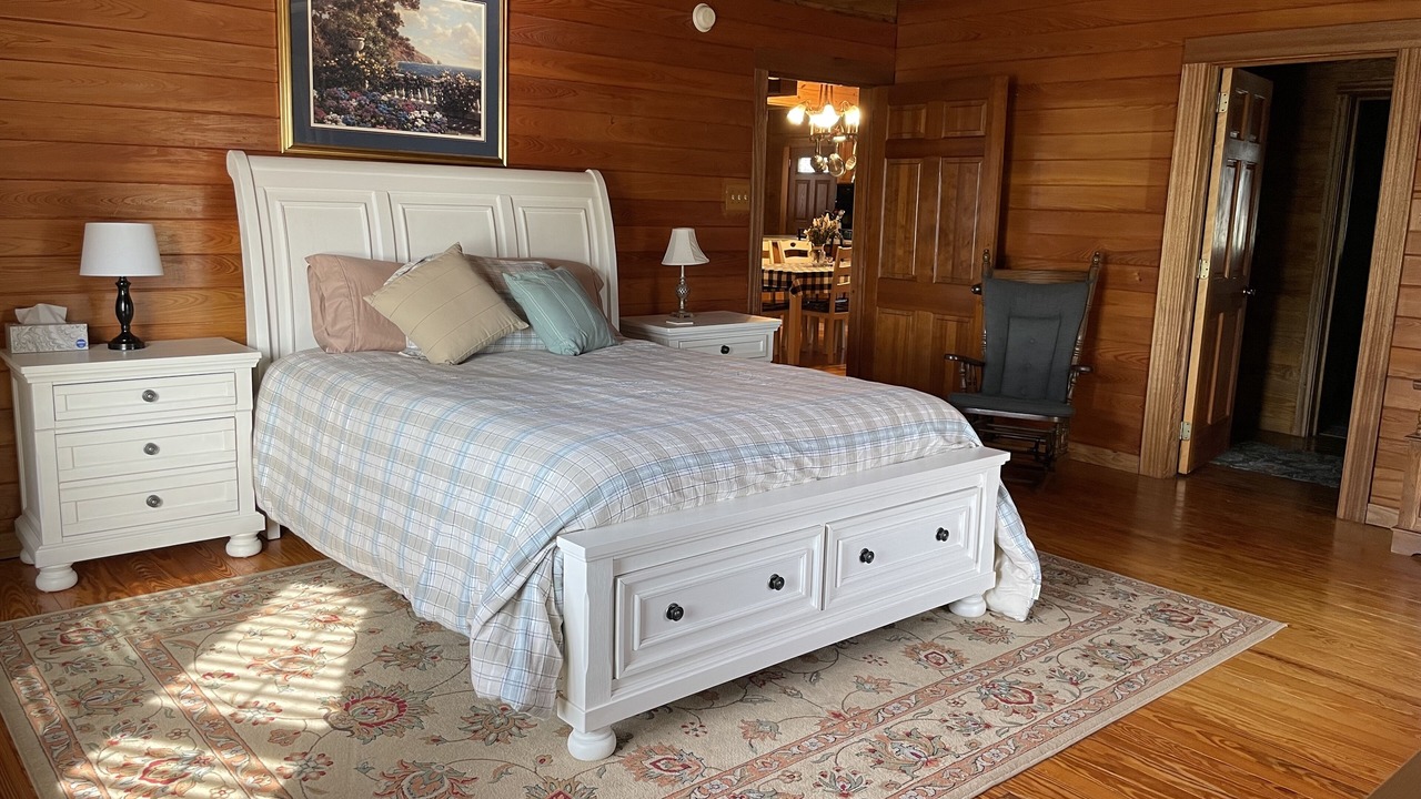 Photo of Bedroom in Deep Run