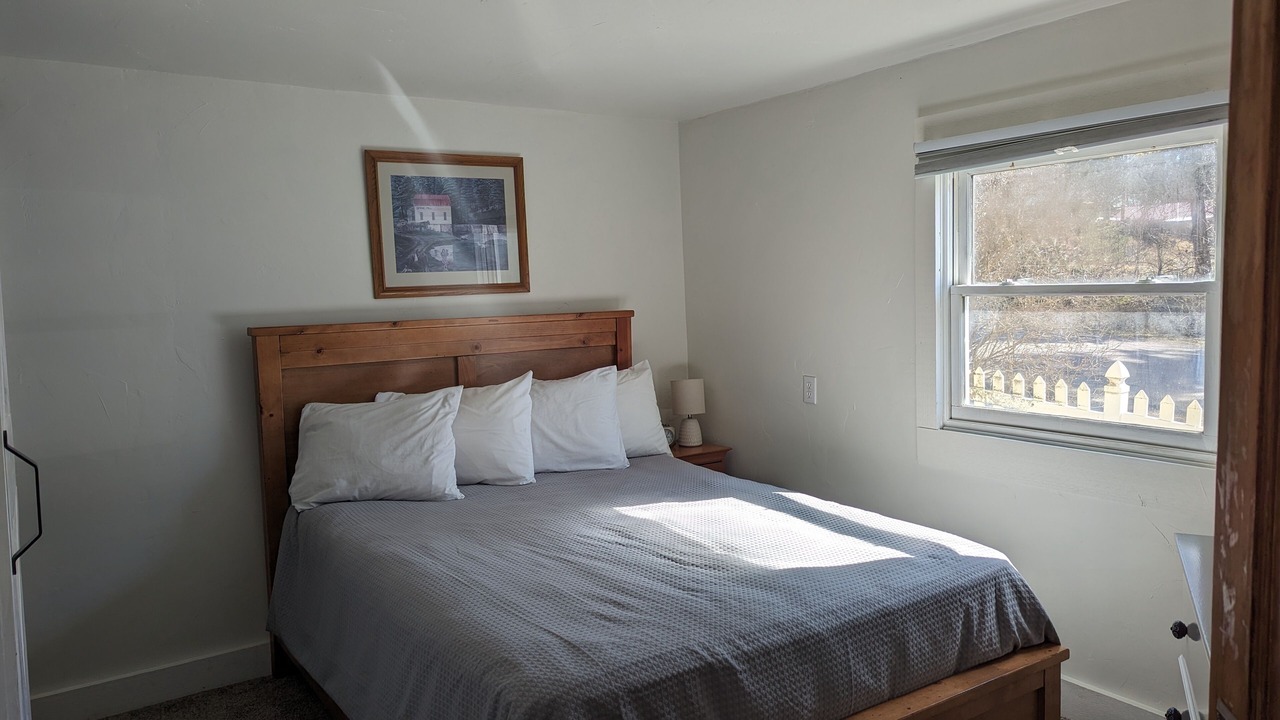 Photo of Bedroom in Martin City