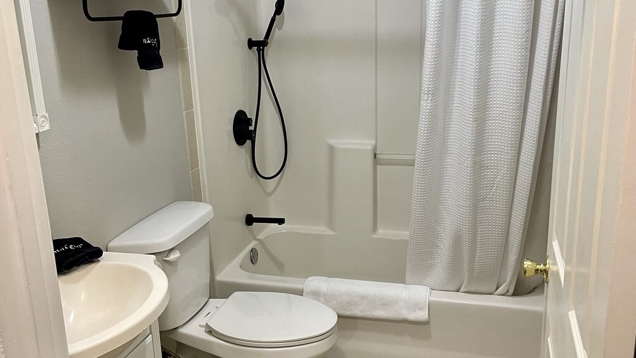 Photo of Bathroom in Ucon