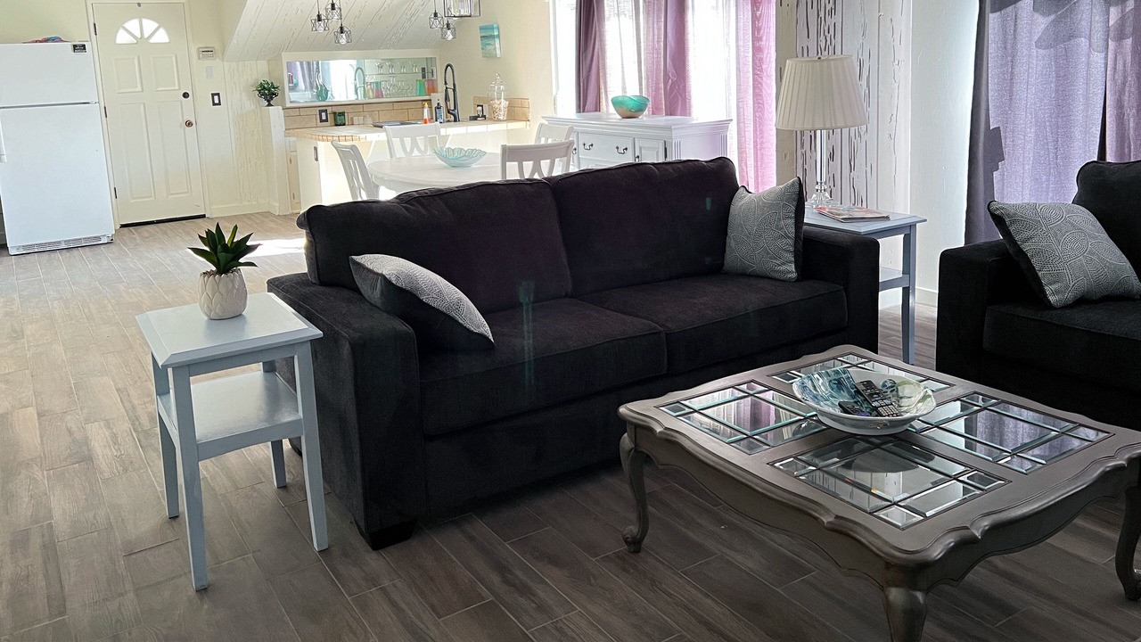 Photo of Livingroom in Northridge