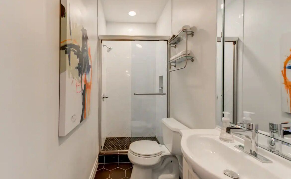 Photo of Bathroom in Midtown