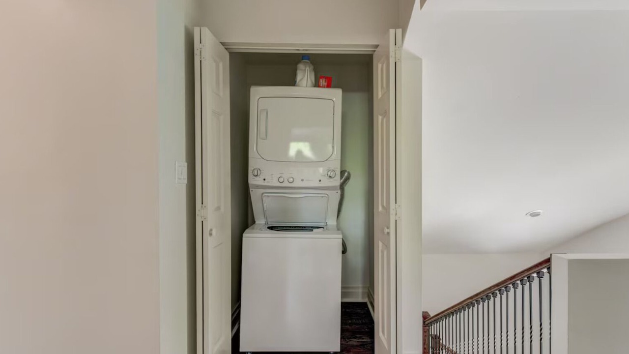 Photo of Bedroom in Midtown