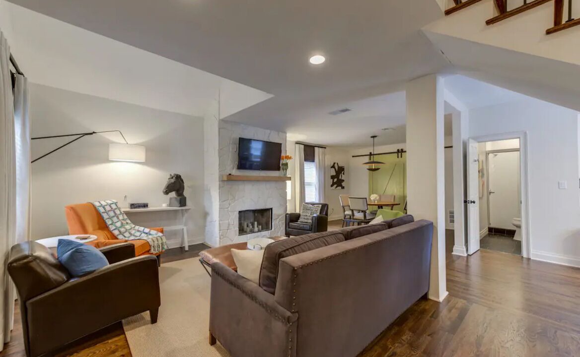 Photo of Livingroom in Midtown