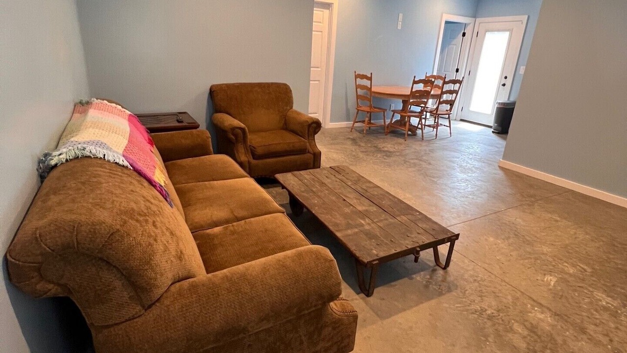 Photo of Livingroom in Newburgh