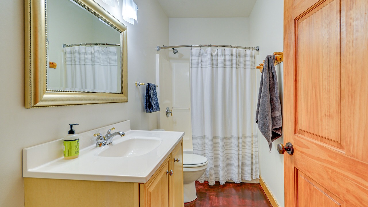 Photo of Bathroom in Nye