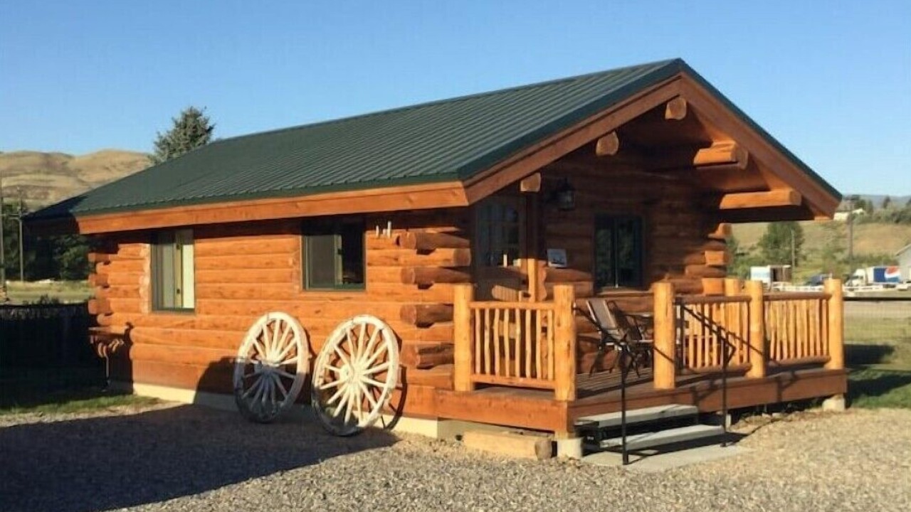 Photo of Outdoor in Salmon