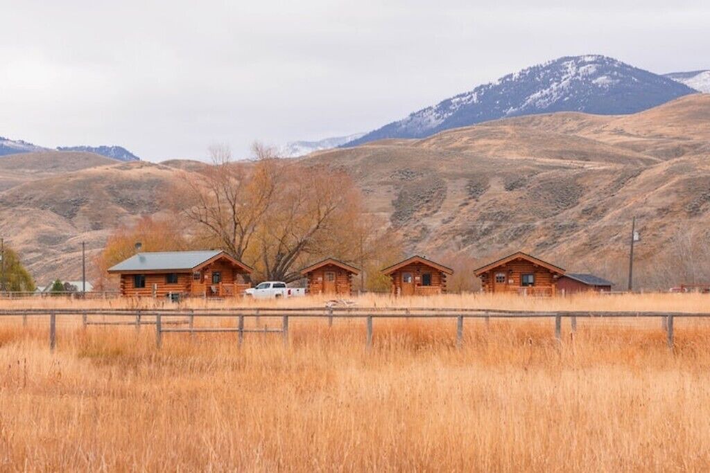 Photo of Outdoor in Salmon
